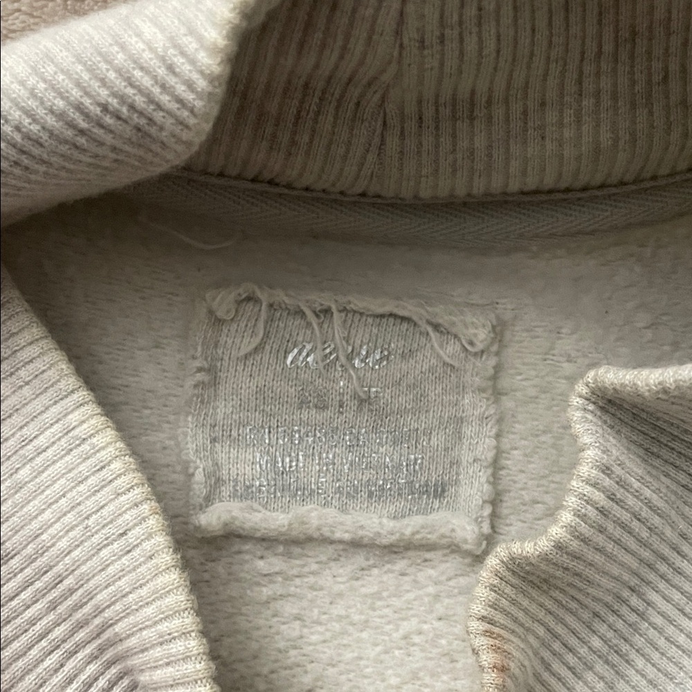 Aerie Alaska Graphic Women's Sweater - Picture 2 of 6
